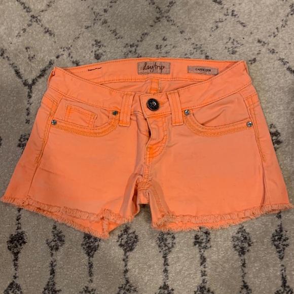 Women’s shorts - Picture 1 of 2